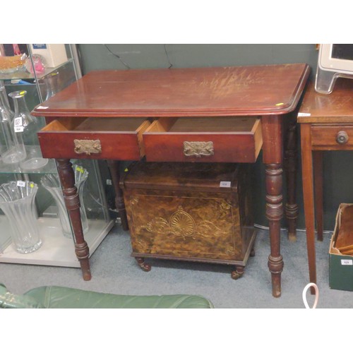 628 - Mahogany two drawer hall table with turned legs W95 x D54 x H77.5cm