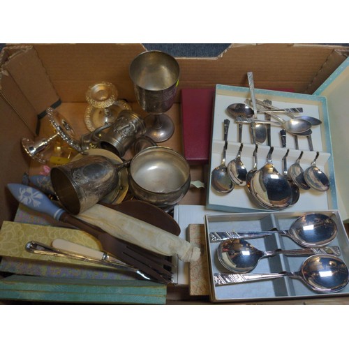 629 - Quantity of plated and stainless steel flatware in canteens and loose.