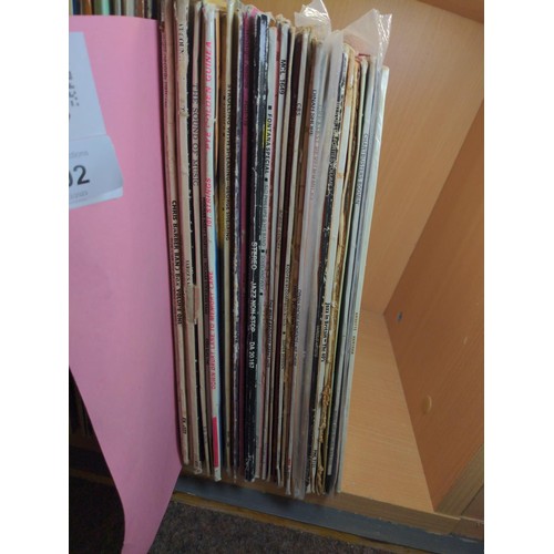 474 - Approx 30 albums, swing & jazz; Judy Garland, Bobbie Gentry, Knocky Parker etc.