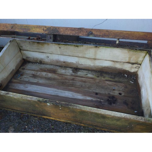 288 - Wood and glass cold frame. Dim. 103 x 50 x 32 cm