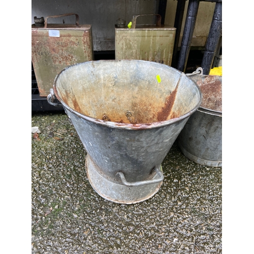 292 - Triple handled galvanised bucket H30 L43cm