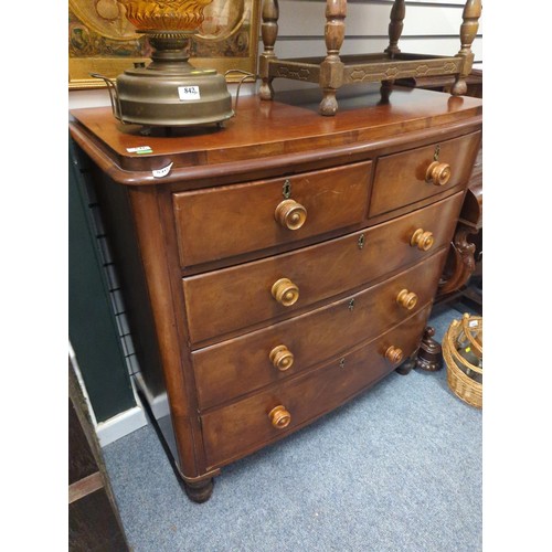 841 - Mahogany, bow fronted chest of drawers with key W 105cm x D 53cm x 108cm