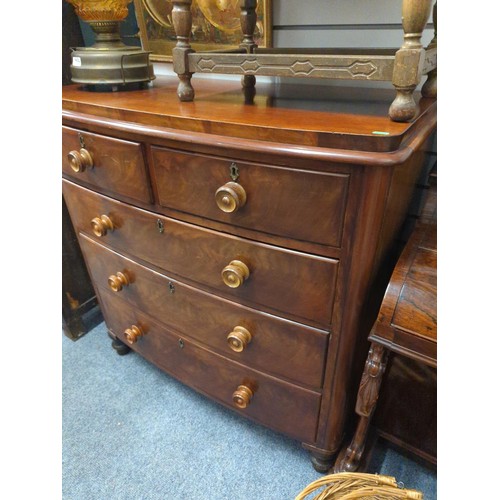 841 - Mahogany, bow fronted chest of drawers with key W 105cm x D 53cm x 108cm