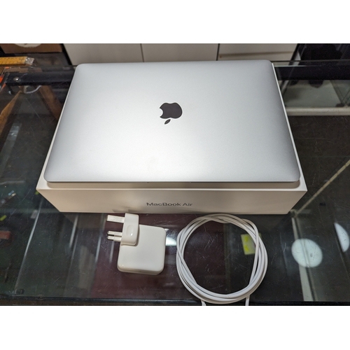 733 - Apple 13-inch MacBook Air. M1 chip (8 core) with 7-core GPU. Factory reset and not iCloud registered... 