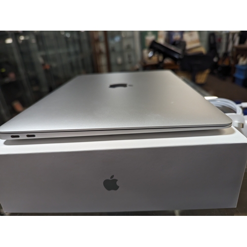 733 - Apple 13-inch MacBook Air. M1 chip (8 core) with 7-core GPU. Factory reset and not iCloud registered... 