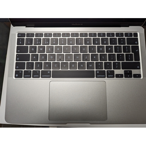 733 - Apple 13-inch MacBook Air. M1 chip (8 core) with 7-core GPU. Factory reset and not iCloud registered... 