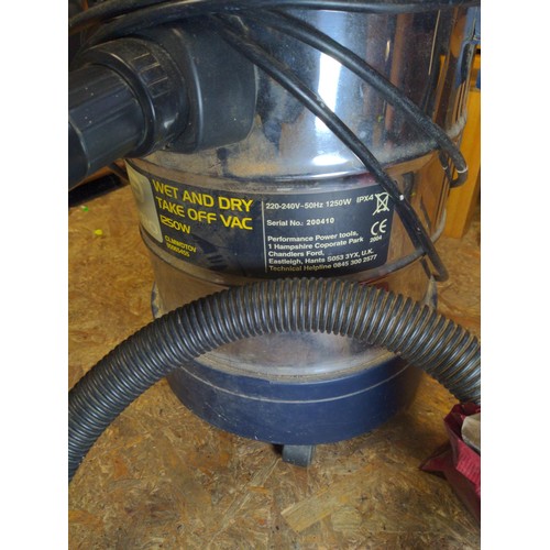 165 - Pro CLMWDTOV 1250w wet and dry vac