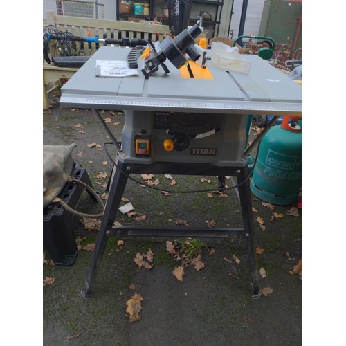 366 - Titan 1500w table saw