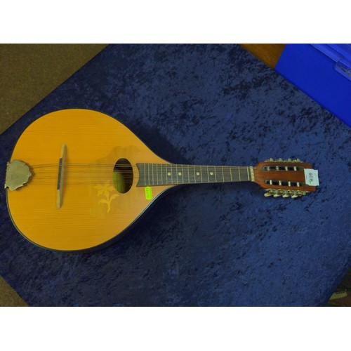 608 - Portuguese mandolin.