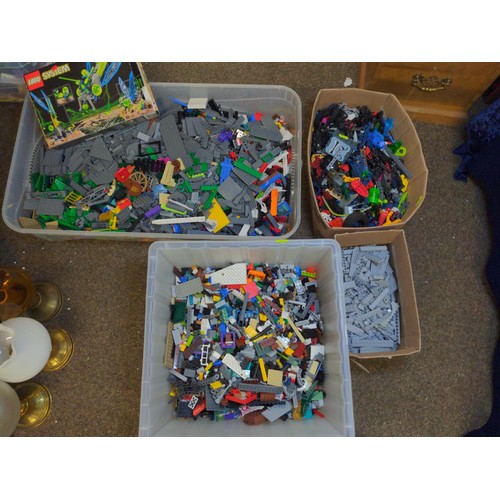 728 - Two plastic boxes with mixed size and style lego. 