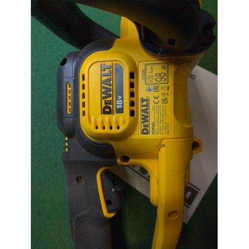 86 - DeWalt DCM563 battery hedge trimmer with 18v 5Ah battery, does not include charger. Appears in very ... 