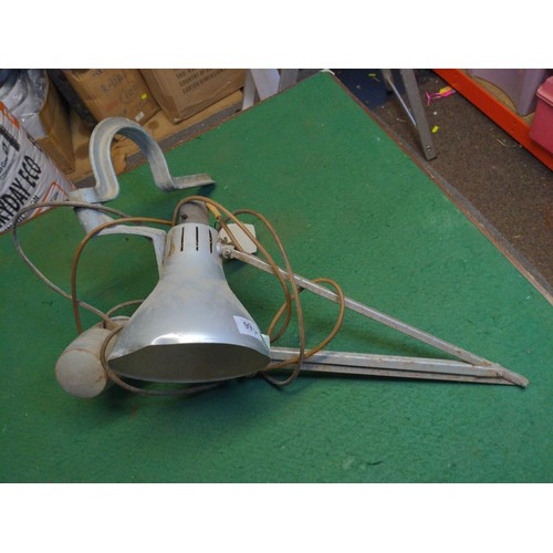 99 - Wall mounted vintage angle lamp