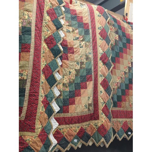 777 - 240 x 160 patchwork quilt 