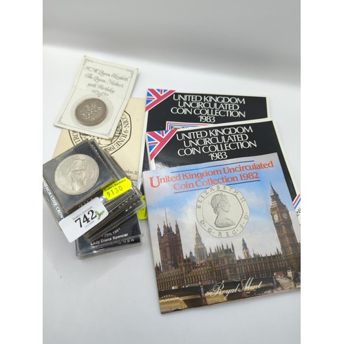 742 - Collection of uncirculated coins all in packs and National Westminster Bank commemorative coins.... 