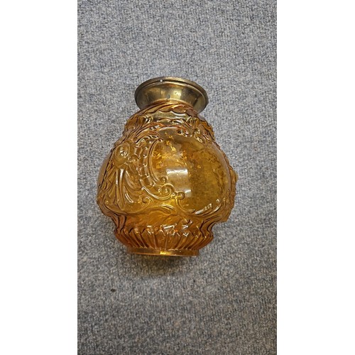 842 - C19th brass oil lamp with decorative amber glass shade, overall height approx. 40cm