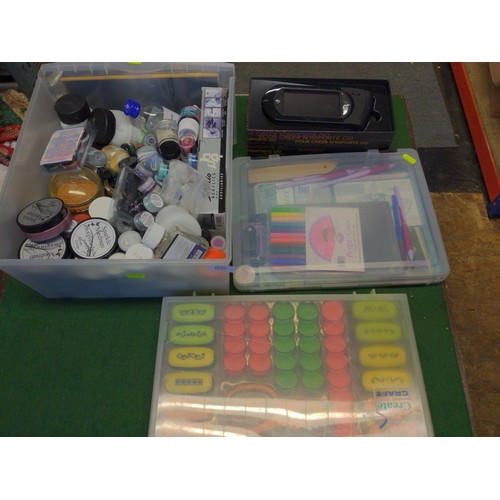 105 - Box of paints, pens together with Gypsy portable designer