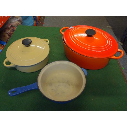 197 - Le Creuset casserole pot, blue saucepan & Chasseur ceramic pot with lid