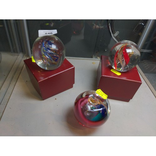 546 - 3x paperweights, one with Peter Raos stamp