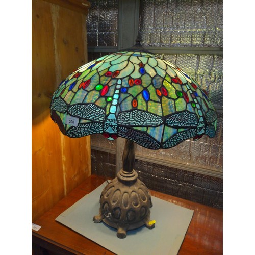 590 - Large Tiffany style table lamp with shade in tones of blue / green depicting dragonflies. Twin bulb ... 