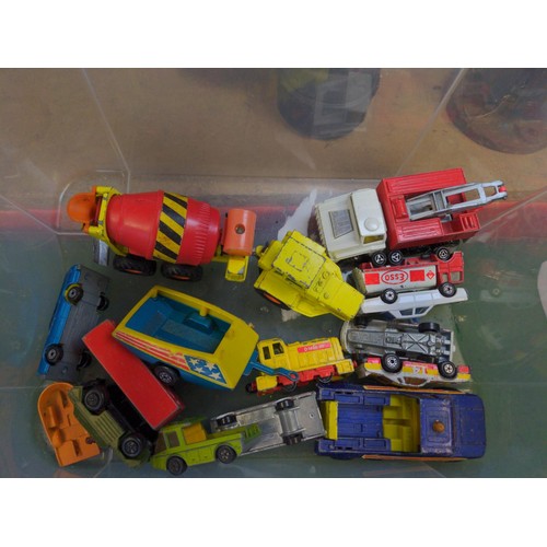 242 - Box of various diecast vehicles including Matchbox