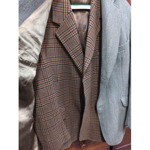 829 - Two men's blazers, one tartan and one grey wool