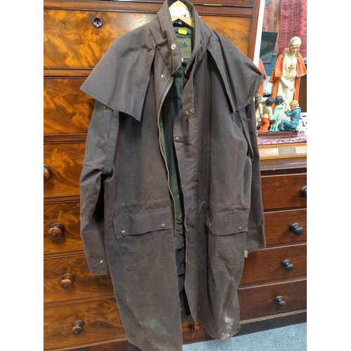 830 - Long wax overcoat, by Ben Nevis, XXL size, condition is good