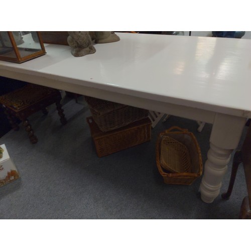 835 - Large white painted pine kitchen table raised on balustrade legs L244 x W106 x H78cm