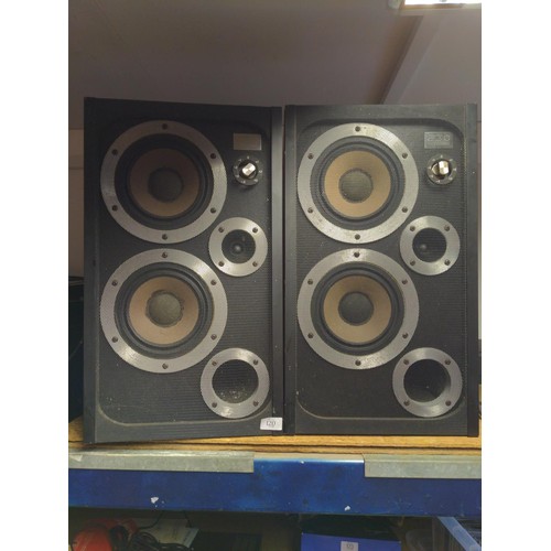 120 - 2 x Wharfedale E30 speakers 