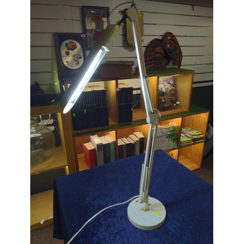 313 - The Daylight Co. anglepoise style lamp