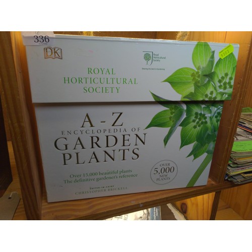 336 - The RHS A-Z of Garden Plants in presentation box