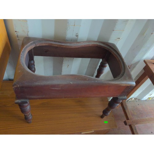 92 - Mahogany vintage baby bath missing insert W56cm D34cm H46cm