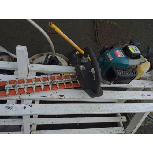 95 - Makita HTR5600 petrol Hedge trimmer 