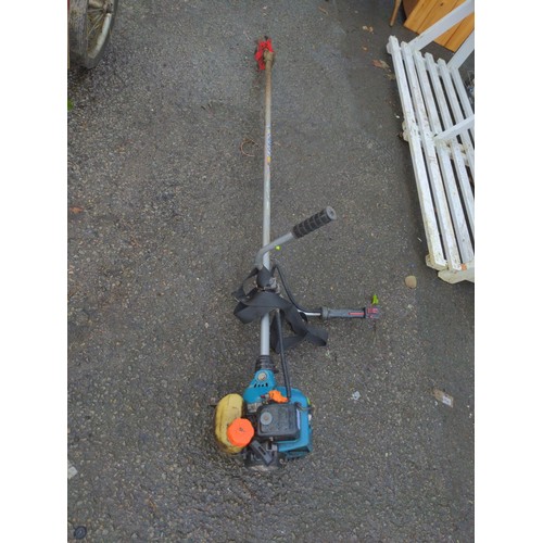 96 - Makita petrol Strimmer/brush cutter RBC260 