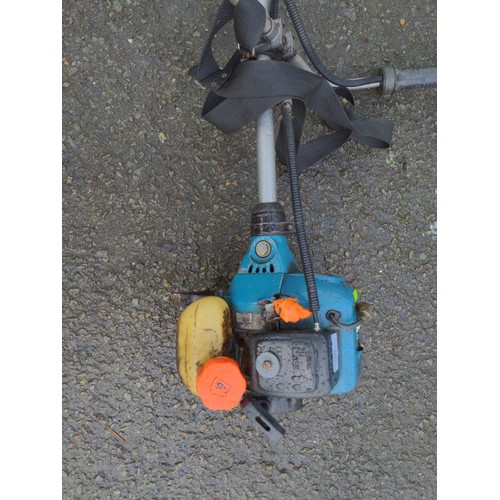 96 - Makita petrol Strimmer/brush cutter RBC260 