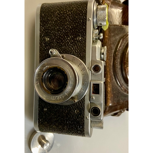 419 - Range finder 35 mm film camera with Polish name plate to top depicting, Labor Commune NKVD device Kh... 