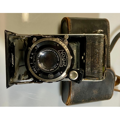 420 - Nagel Vollenda bellows camera 70/1 with serial No.2286331. 120 film known to be 1933 just prior to K... 