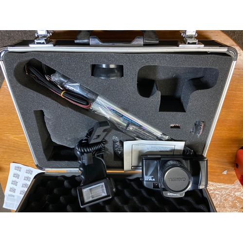 431 - Tamashi S-1000f film camera FMD system all in purpose made hard case with flashgun, tripod and carry... 