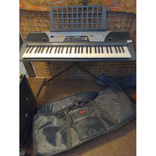 463 - Yamaha PSR-175 keyboard with stand and soft case. With cable.