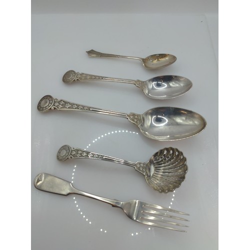 400 - Small quantity of various flatware