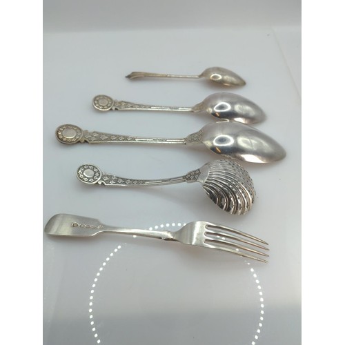 400 - Small quantity of various flatware