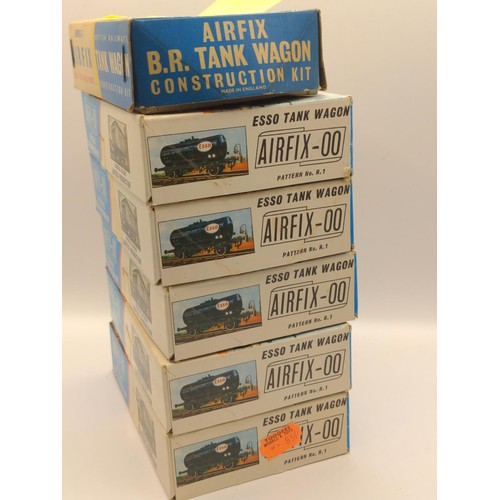 453 - Four boxed Airfix carriages. Together with 5 Airfix-00 Tank Wagons in boxed