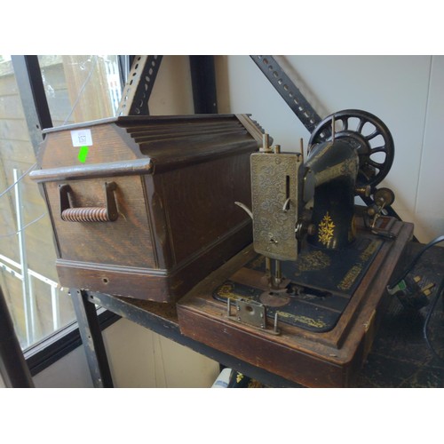 157 - Manual Singer sewing machine in case