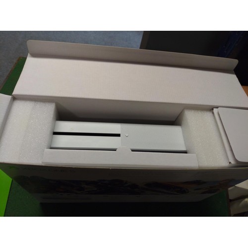 172 - White Xbox One S 1TB in box