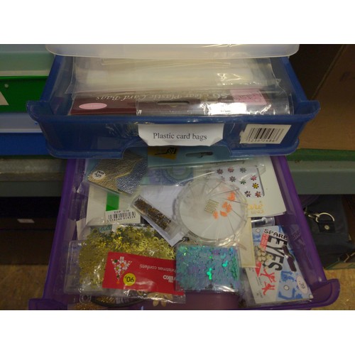 90 - Selection of plastic drawer units and small tool boxes Inc. Plastic card bags, Pliers, stick on gems... 