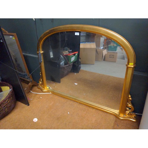 589 - Gilt bevelled mirror with décor to base W122cm H80cm