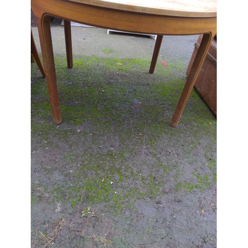 87 - Round Nathan dining table