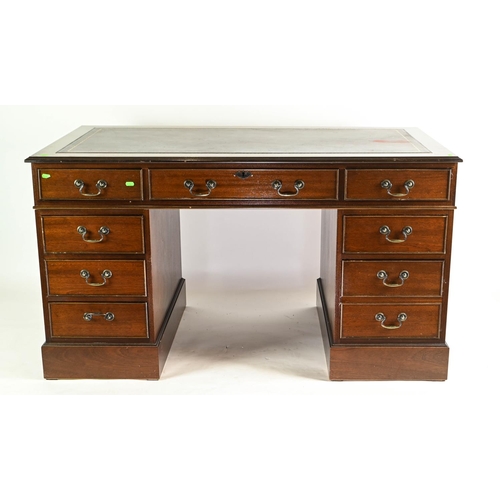 346 - Mahogany pedestal desk with leather top. With left 4 drawers, right 3 drawer (Inc large double depth... 