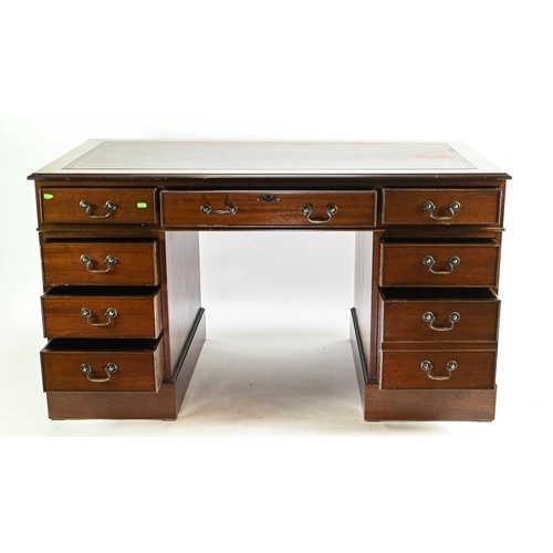 346 - Mahogany pedestal desk with leather top. With left 4 drawers, right 3 drawer (Inc large double depth... 