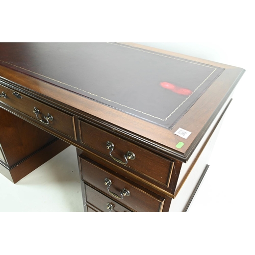 346 - Mahogany pedestal desk with leather top. With left 4 drawers, right 3 drawer (Inc large double depth... 