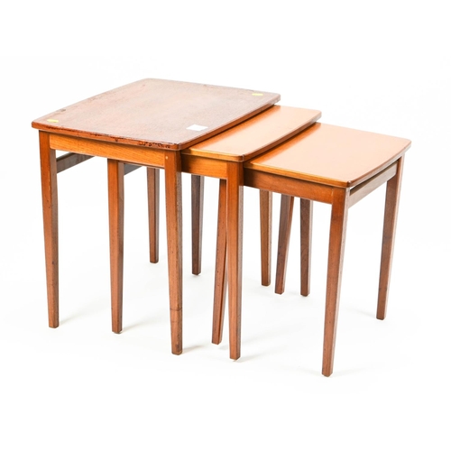 397 - Small nest of 3 tables. Largest W52cm D40cm H50cm